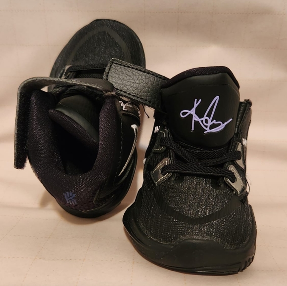 Toddler Kyrie - Picture 1 of 6